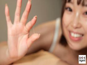 顔で抜く！！顔面ドアップ甘サド乳首舐め手コキ　サンプル画像03